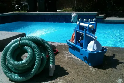 صيانة فلاتر ومضخات المسابح صيانة فلاتر ومضخات المسابح