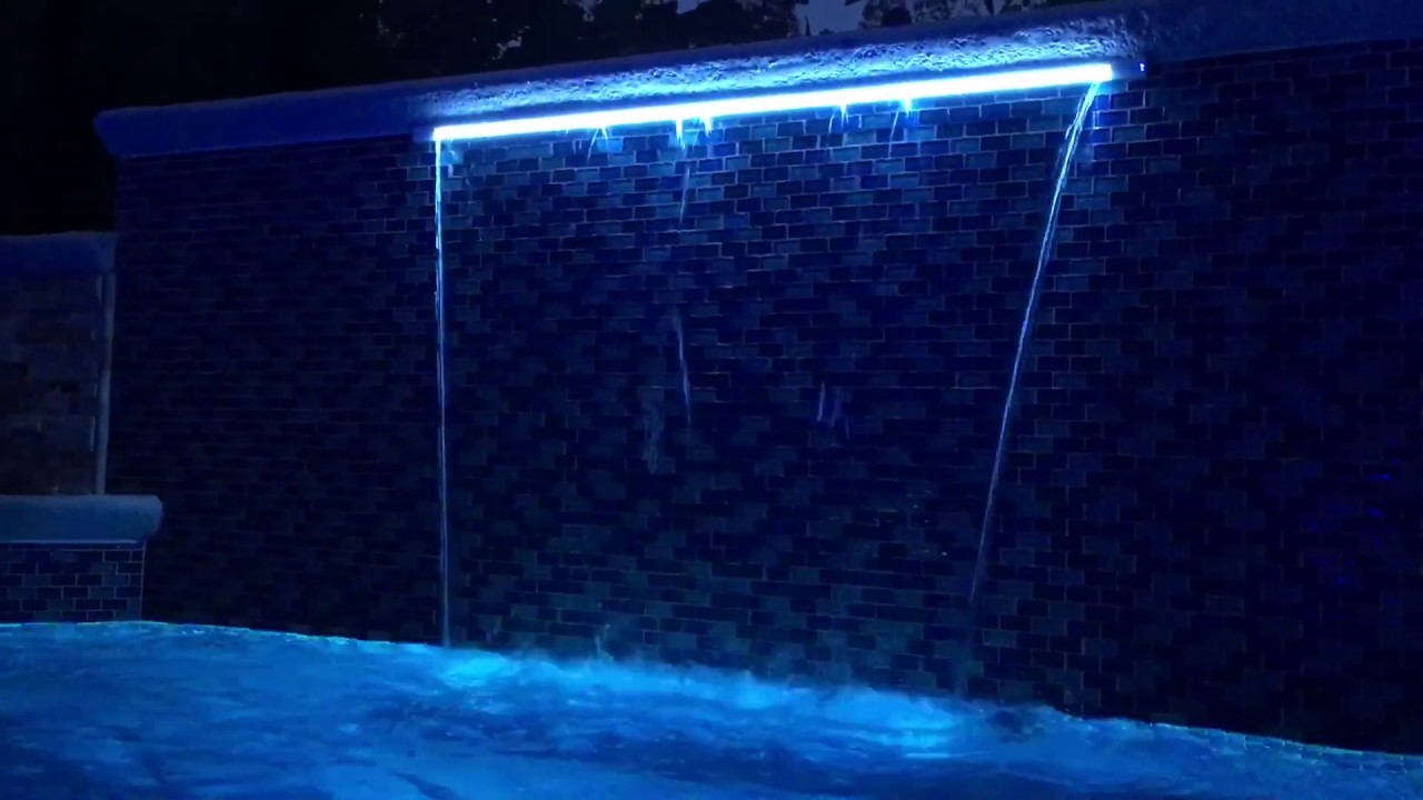 تصميم شلالات زجاجية بإضاءة LED