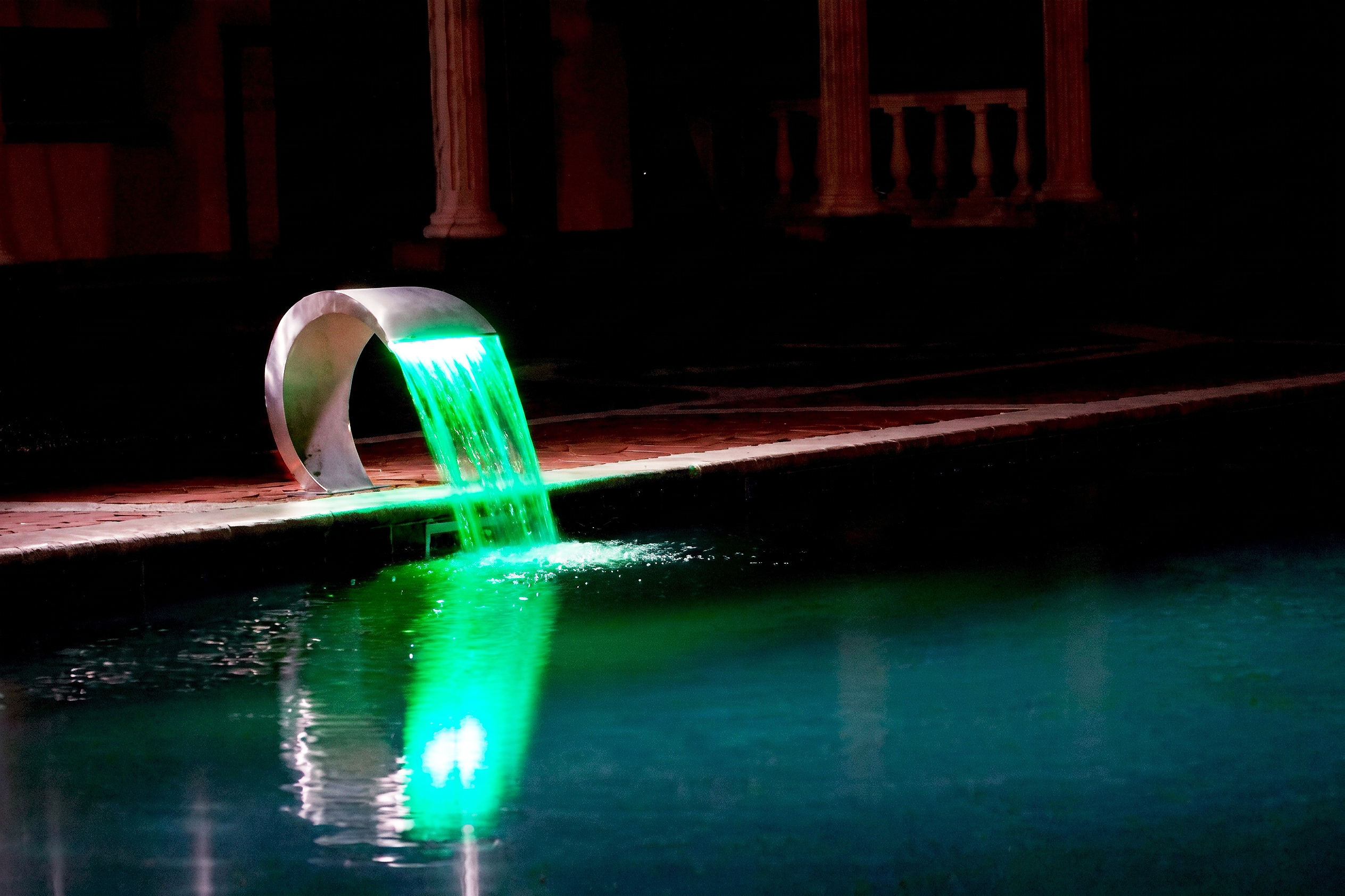 شلال مسبح قوس مضيء (LED)